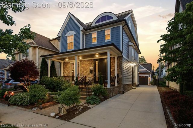 1352 Holland Street, Birmingham, MI 48009