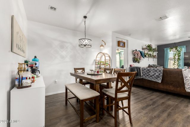 2424 W TAMARISK Avenue, Phoenix, AZ 85041