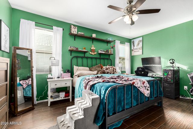 2424 W TAMARISK Avenue, Phoenix, AZ 85041