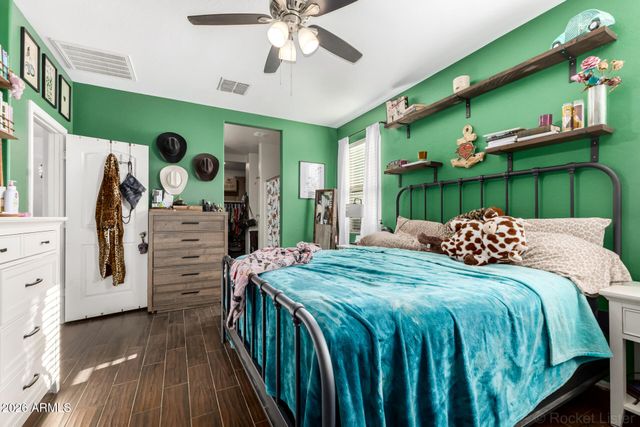 2424 W TAMARISK Avenue, Phoenix, AZ 85041