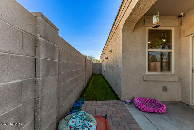 2424 W TAMARISK Avenue, Phoenix, AZ 85041