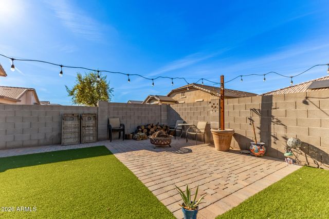 2424 W TAMARISK Avenue, Phoenix, AZ 85041