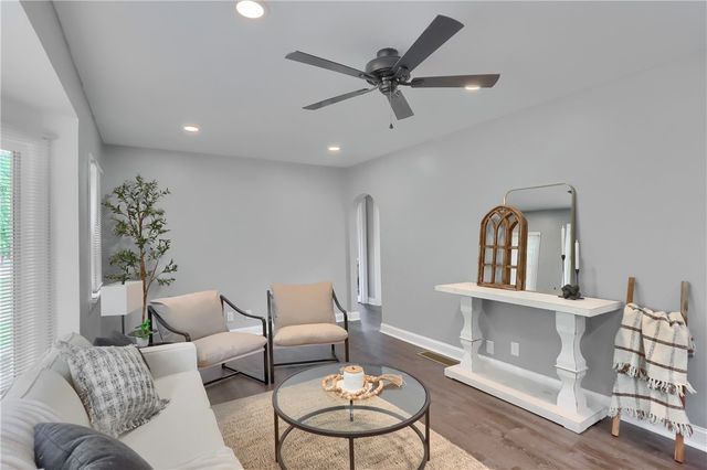 486 Scotland Ln, Union Twp, PA 16101