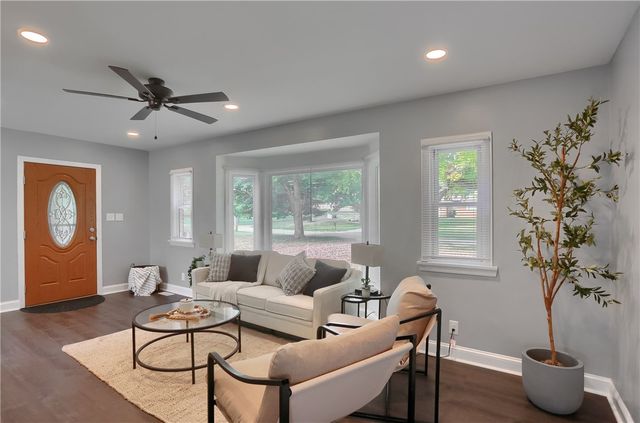 486 Scotland Ln, Union Twp, PA 16101