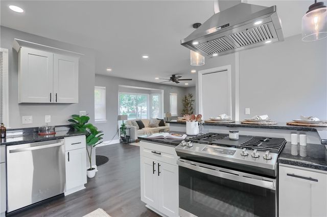 486 Scotland Ln, Union Twp, PA 16101