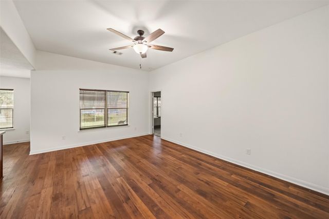 303 Pine Mist Lane, Conroe, TX 77304