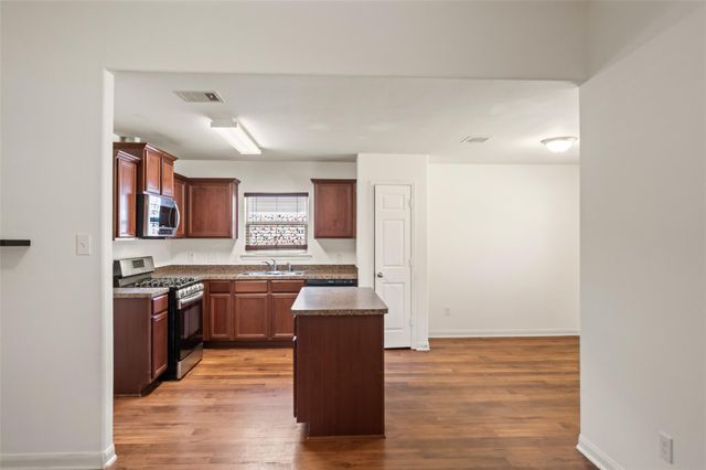 303 Pine Mist Lane, Conroe, TX 77304