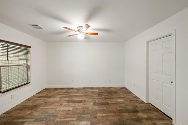 303 Pine Mist Lane, Conroe, TX 77304