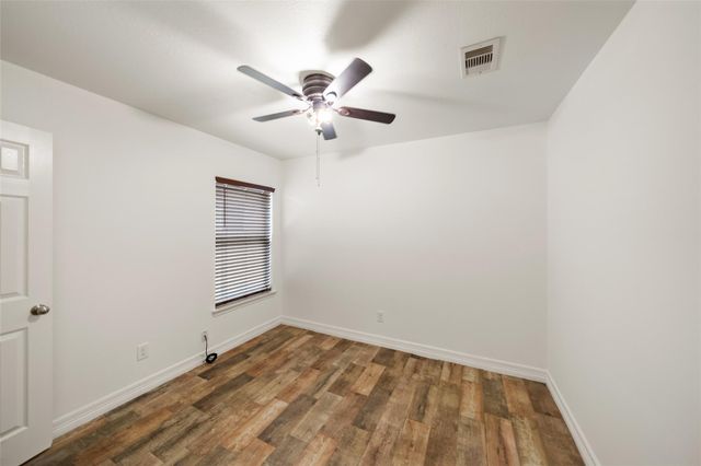 303 Pine Mist Lane, Conroe, TX 77304