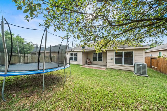 303 Pine Mist Lane, Conroe, TX 77304