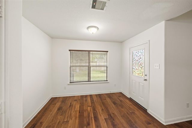 303 Pine Mist Lane, Conroe, TX 77304