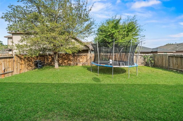 303 Pine Mist Lane, Conroe, TX 77304