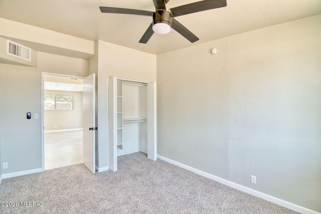 6458 E Calle Castor, Tucson, AZ 85710