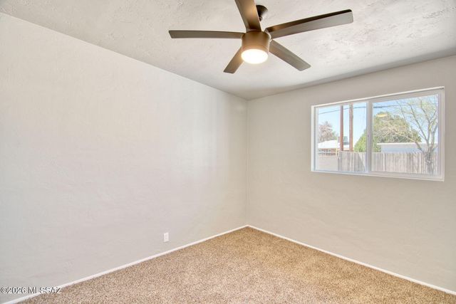 6458 E Calle Castor, Tucson, AZ 85710