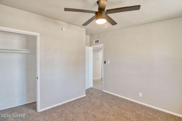 6458 E Calle Castor, Tucson, AZ 85710