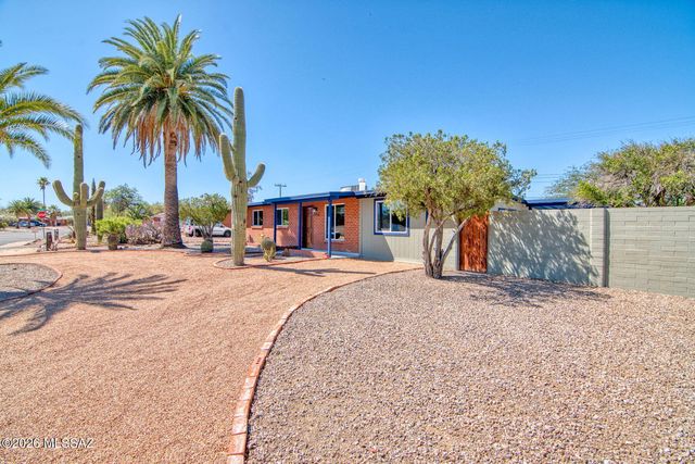 6458 E Calle Castor, Tucson, AZ 85710