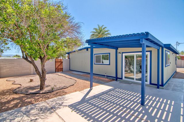 6458 E Calle Castor, Tucson, AZ 85710