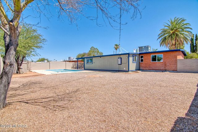 6458 E Calle Castor, Tucson, AZ 85710