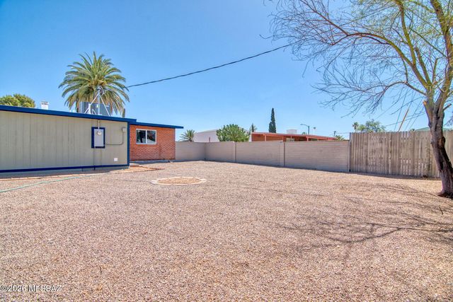 6458 E Calle Castor, Tucson, AZ 85710