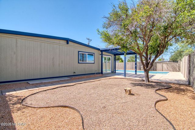 6458 E Calle Castor, Tucson, AZ 85710