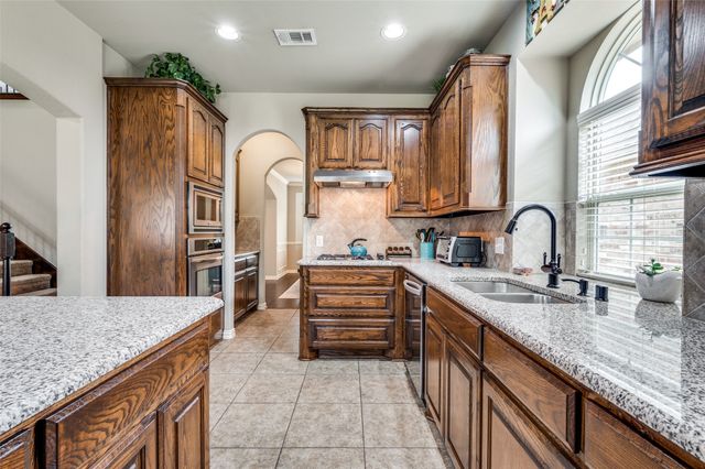14225 Signal Hill Drive, Little Elm, TX 75068