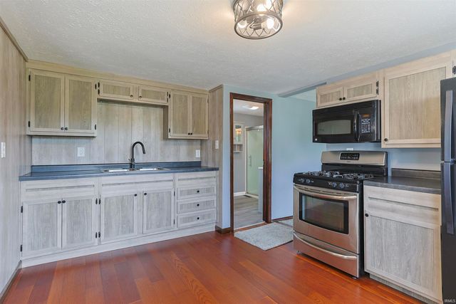 427 S Byrkit Street, Mishawaka, IN 46544
