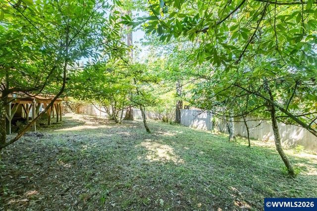 1885 NW Lantana Dr, Corvallis, OR 97330