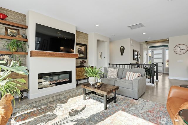 220 NE Lower Basso Circle, Stevenson, WA 98648