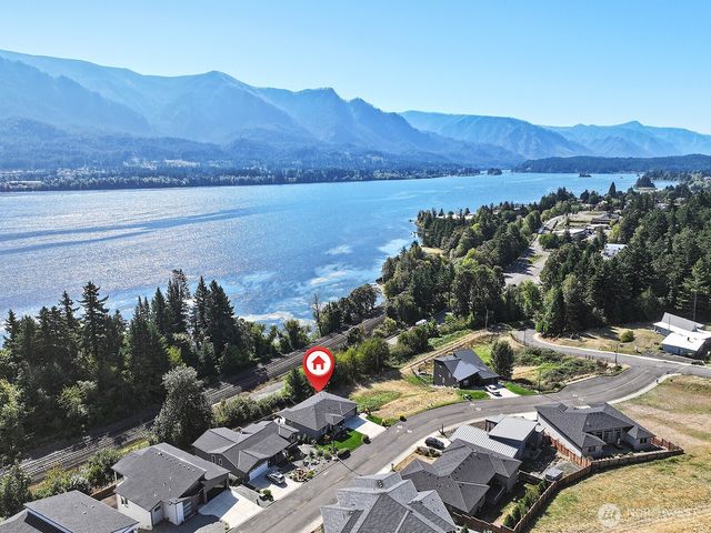 220 NE Lower Basso Circle, Stevenson, WA 98648