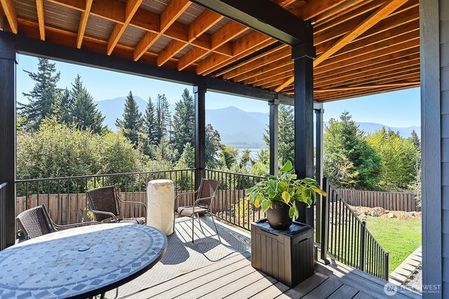 220 NE Lower Basso Circle, Stevenson, WA 98648