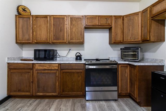 1017 E Main Street, Shawnee, OK 74801