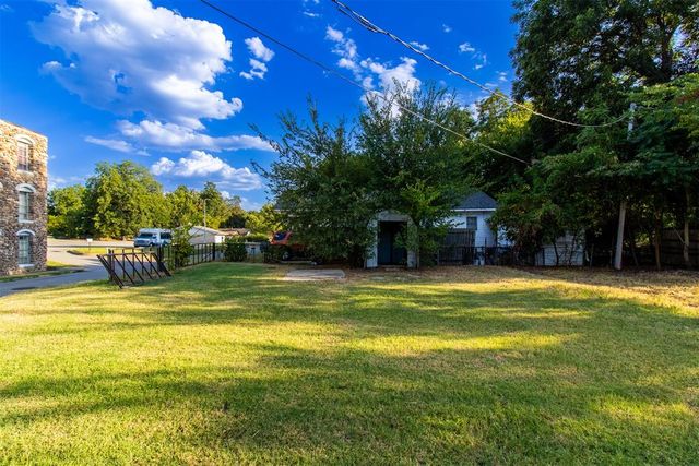 1017 E Main Street, Shawnee, OK 74801