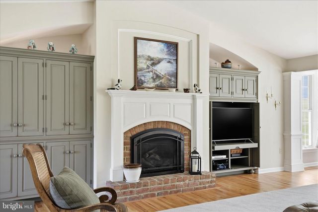 690 INDIAN RUN RD, Millersville, PA 17551