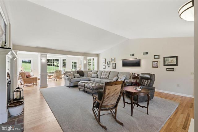 690 INDIAN RUN RD, Millersville, PA 17551