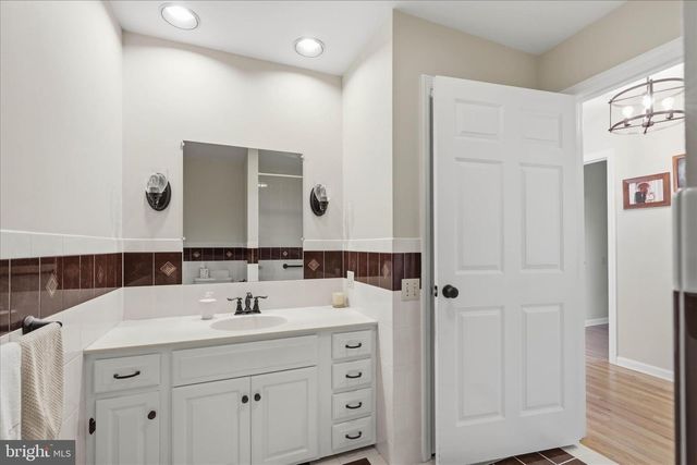 690 INDIAN RUN RD, Millersville, PA 17551