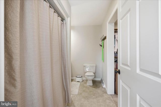 690 INDIAN RUN RD, Millersville, PA 17551