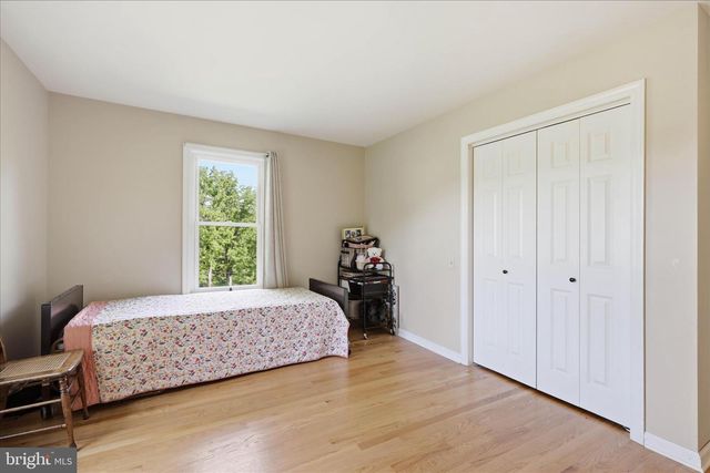 690 INDIAN RUN RD, Millersville, PA 17551