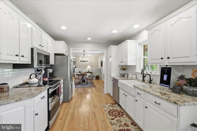 690 INDIAN RUN RD, Millersville, PA 17551