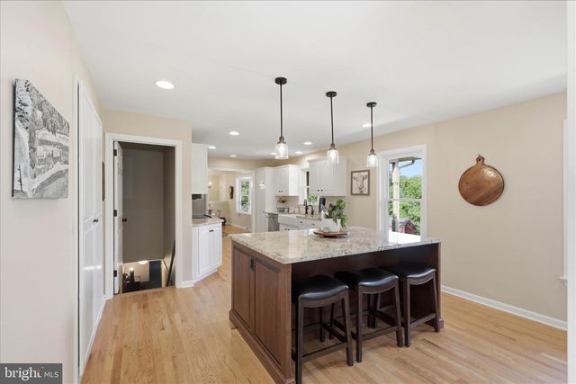 690 INDIAN RUN RD, Millersville, PA 17551