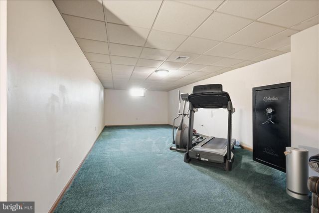 690 INDIAN RUN RD, Millersville, PA 17551