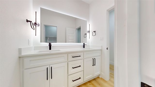 3297 Escobar Circle, Greenville, TX 75401
