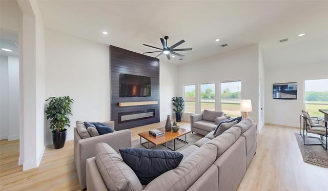 3297 Escobar Circle, Greenville, TX 75401