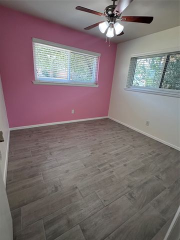 1321 Hurstview Drive, Hurst, TX 76053