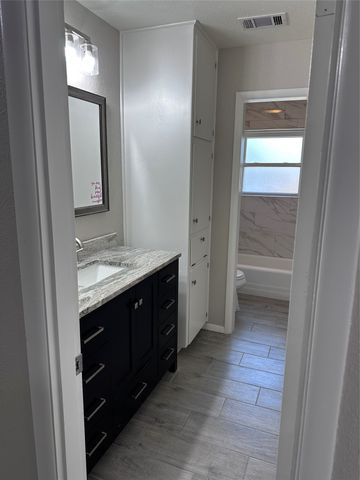 1321 Hurstview Drive, Hurst, TX 76053