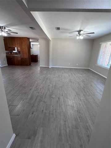 1321 Hurstview Drive, Hurst, TX 76053