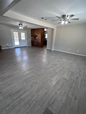 1321 Hurstview Drive, Hurst, TX 76053