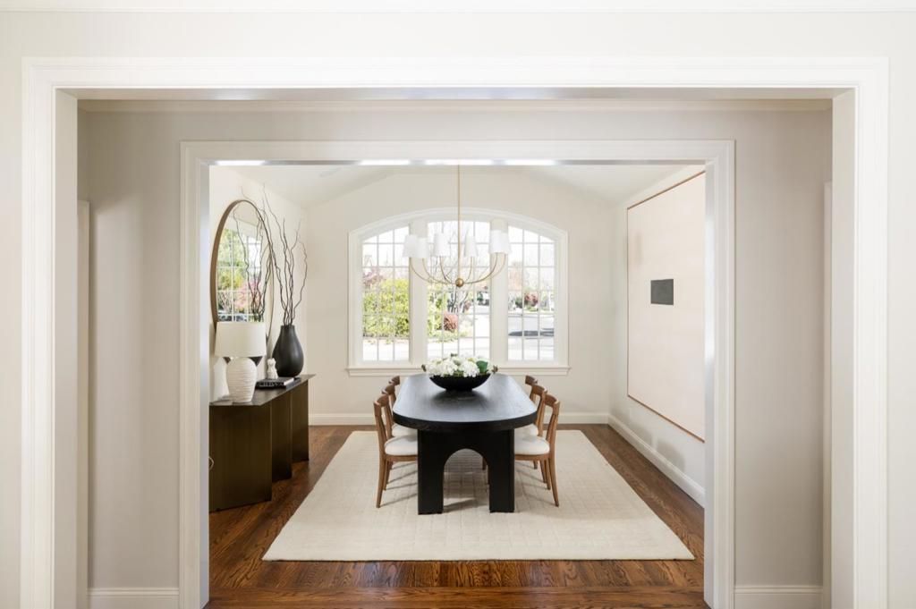 Image 4 of property listing at 745 Windsor Drive, Menlo Park, CA 94025