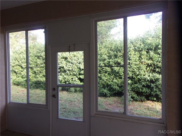 1933 W Shanelle Path, Lecanto, FL 34461