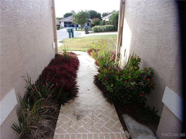 1933 W Shanelle Path, Lecanto, FL 34461