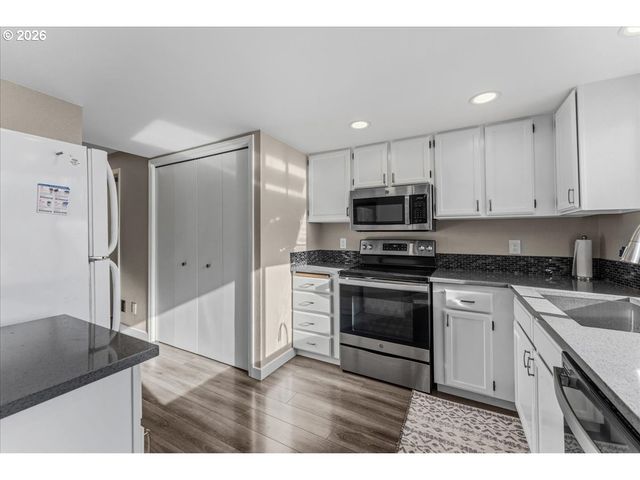 3250 Ne 29TH St, Gresham, OR 97030